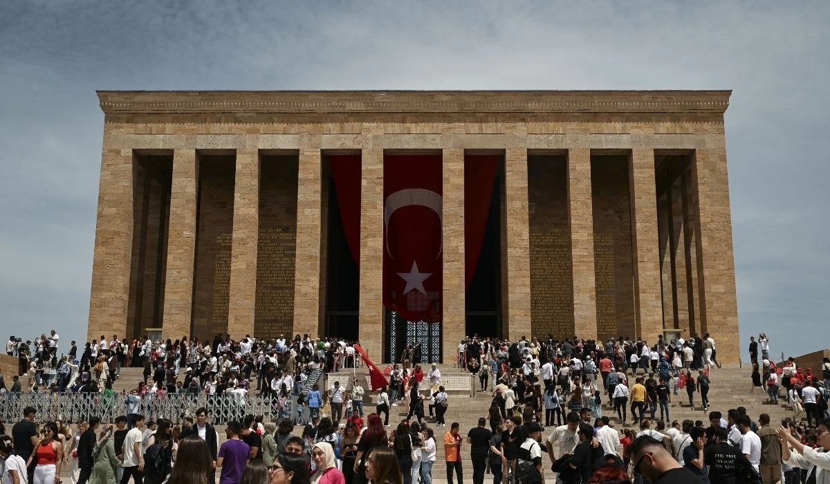 Ankaralılar 19 Mayıs'ta Anıtkabir'e akın etti!