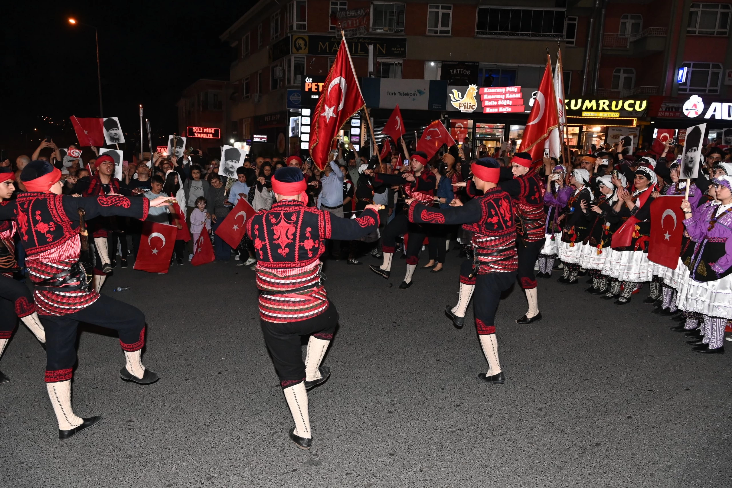 Mamak Belediyesi 19 Mayıs meşalesini Mamak’ta yaktı - Resim : 2