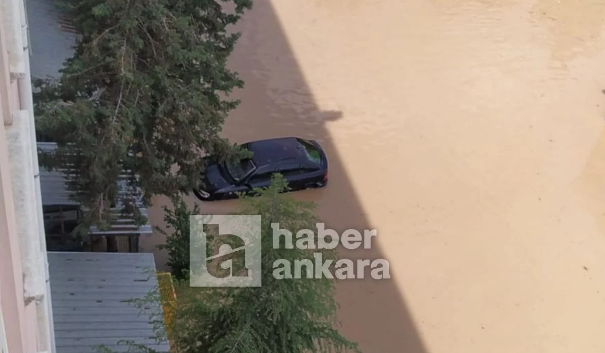 Ankara Batı Bulvarında su hattı patladı - Resim : 2