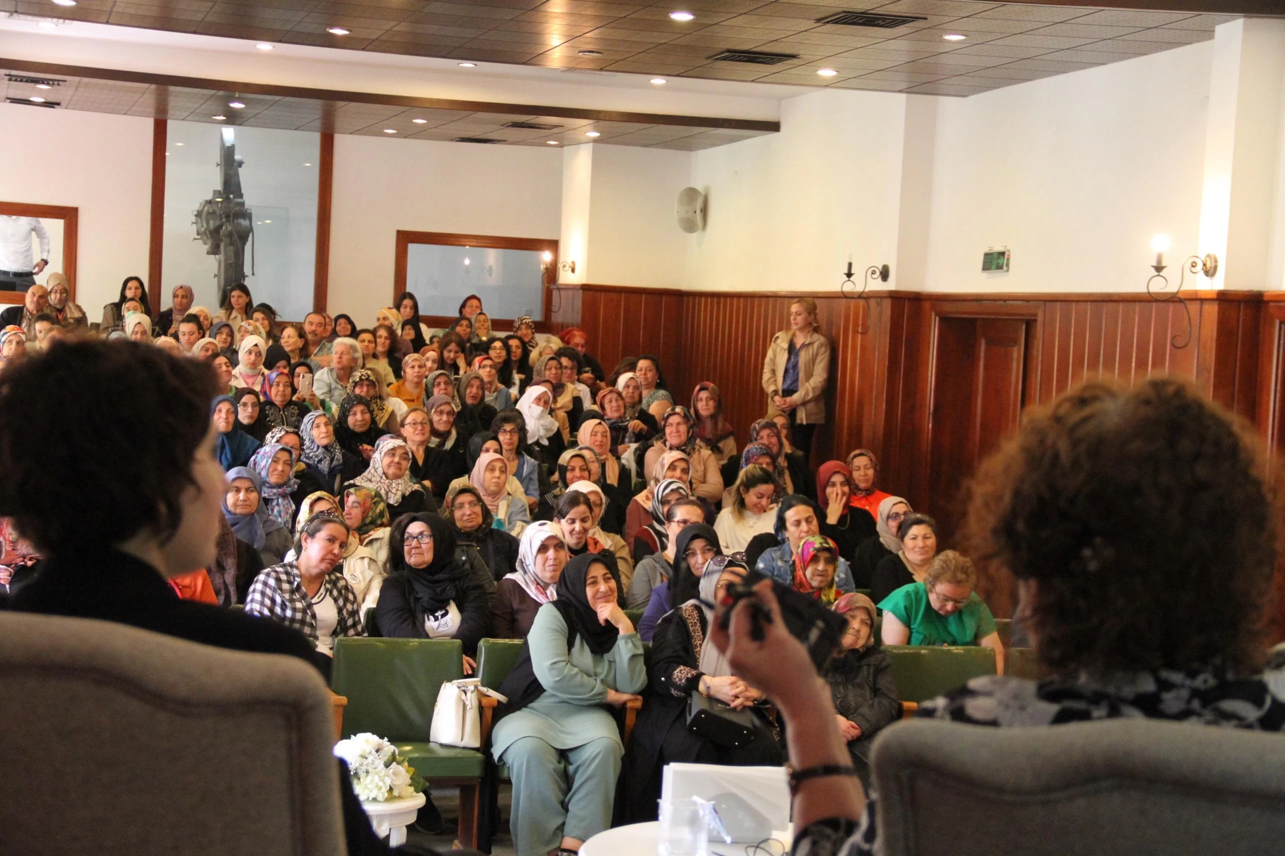 Altındağ Belediyesi kadınlar için eğitici ve öğretici seminerler düzenlemeye devam ediyor - Resim : 2