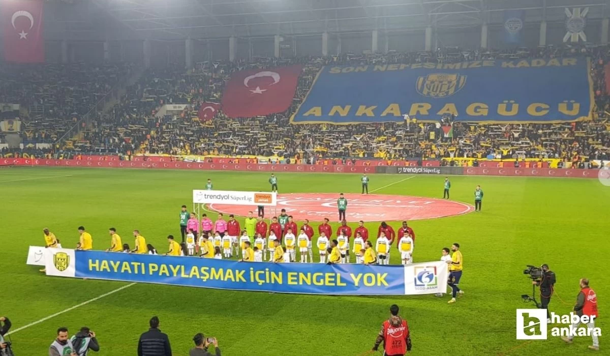 Ankaragücü'nden örnek davranış! Sahaya hayatı paylaşmak için engel yok pankartı ile çıktılar