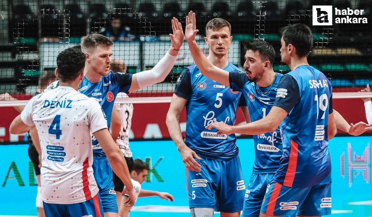 Halkbank ligin ilk yarısını rakip tanımayarak lider tamamladı