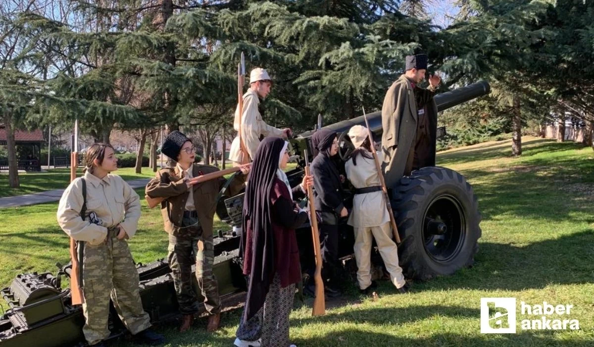 Pursaklar Belediyesi Mehmet Akif Ersoy'u vefat yıl dönümünde andı!