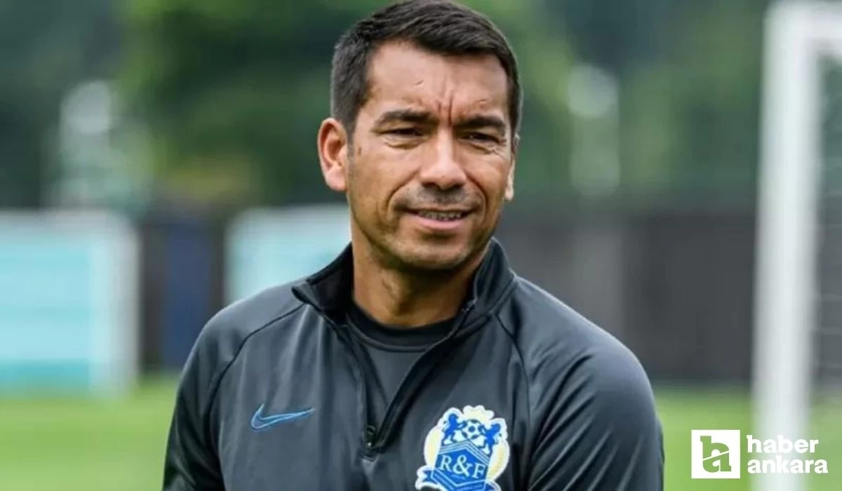 Beşiktaş'ta bilinmezlik son buluyor! Van Bronckhorst anlaşma yakın