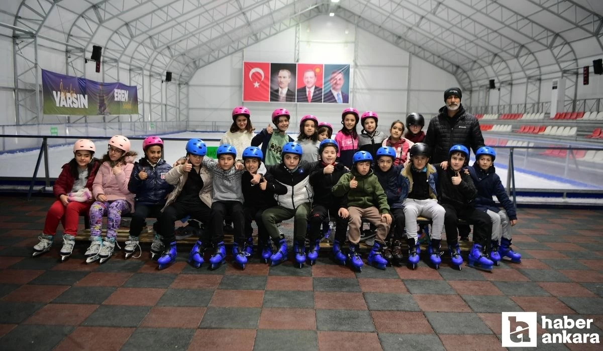 Mamak Belediyesi duymayan kalmasın diyerek ücretsiz buz paten noktalarını açıkladı!