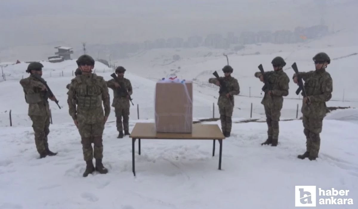 Ankara'da birinci sınıf öğrencilerinden Mehmetçiğe anlamlı mektup!