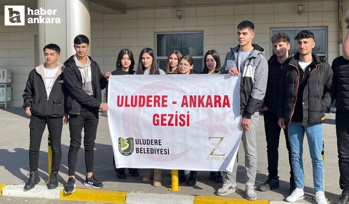 Şırnaklı öğrencilerin ilk gezileri Ankara'ya oldu! 20 öğrenci başkentte