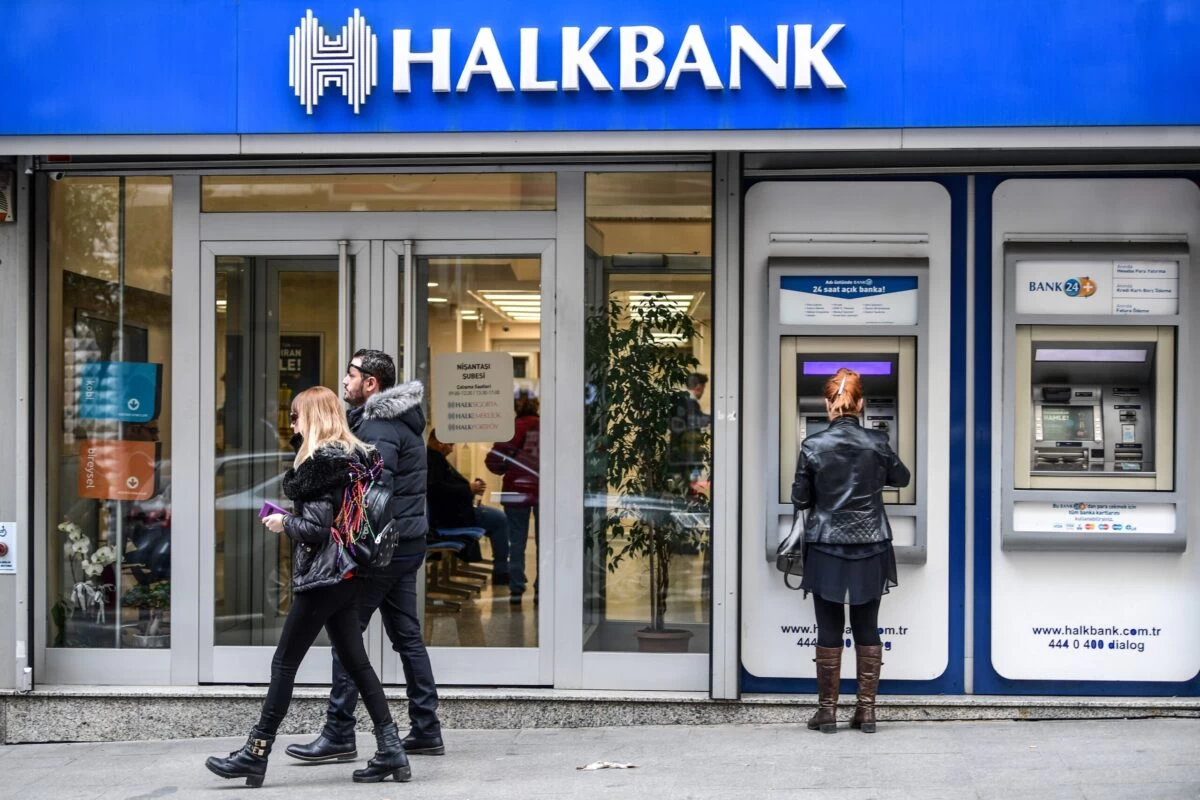 Listede adı soyadı yazılı olan Halkbank müşterileri dikkat! Beklenen açıklama geldi