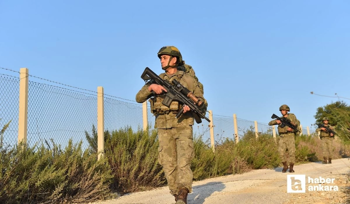 Milli Savunma Bakanlığı yasadışı yollarla sınırı geçmeye çalışan 17 kişinin yakalandığını açıkladı