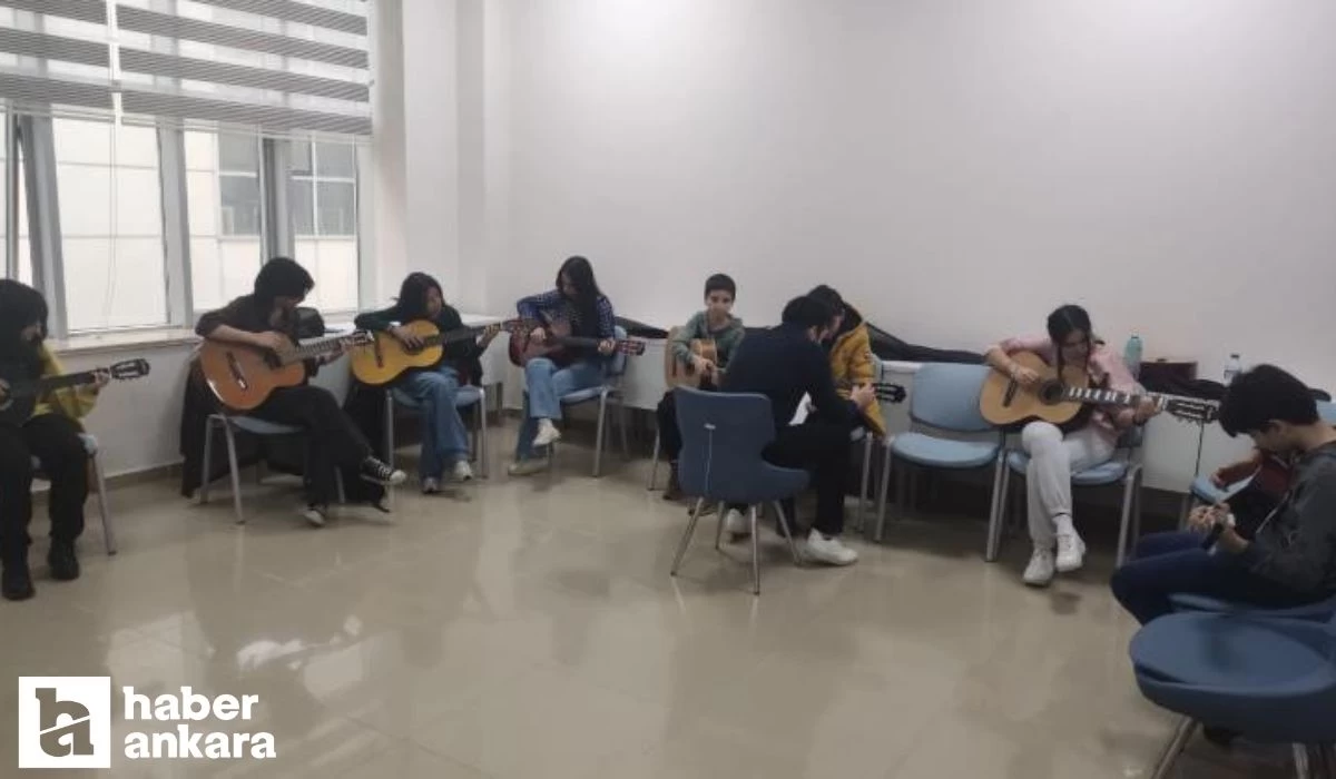 Sincanlı gençler müziğe doyuyor! Türk Musikisi Konservatuvarı ilçe gençleriyle buluşuyor