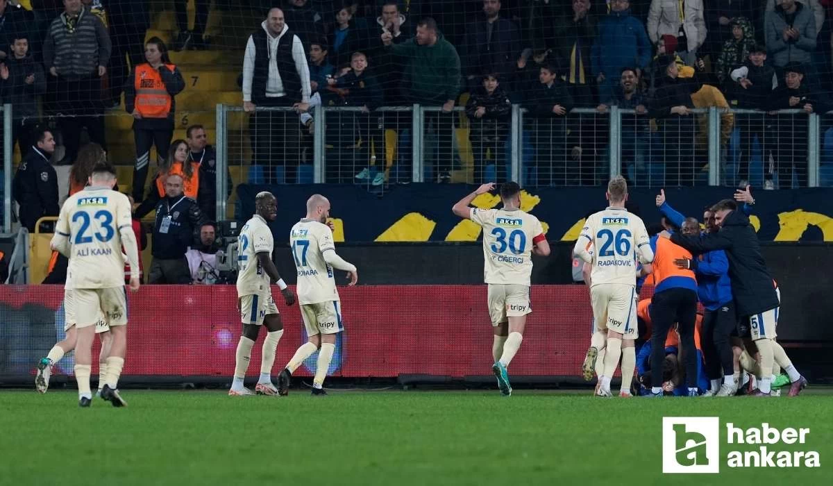 Kupa Beyi Ankaragücü Fenerbahçe'yi 3 golle geçerek yarı finale yükseldi!