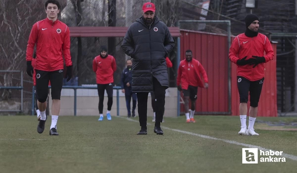 Gençlerbirliği Teknik Direktörü Sinan Kaloğlu Play-Off için mücadele etmeye devam edeceklerini söyledi