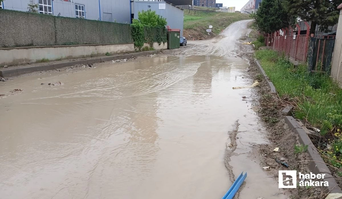 Ankara Kahramankazan'da şiddetli yağış caddeleri sular altında bıraktı