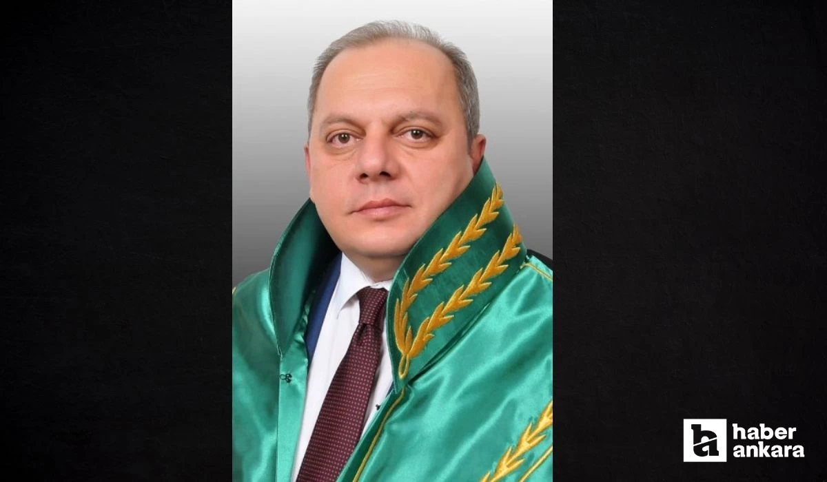 Yargıtay Başkanı seçilen Ömer Kerkez cübbesini giydi
